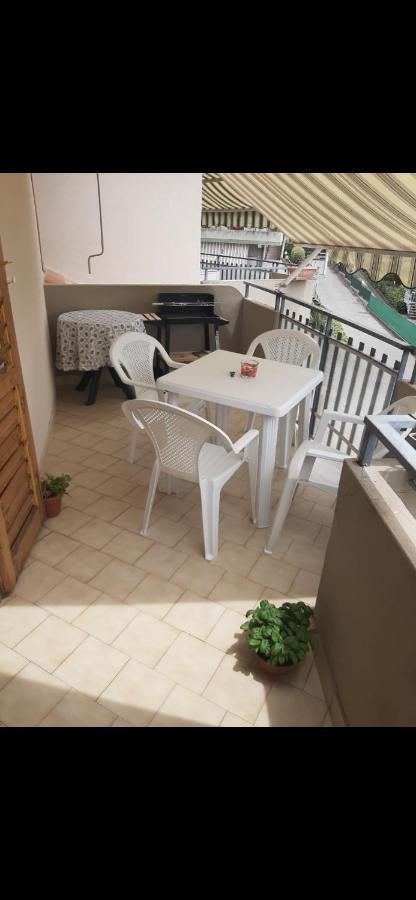Casavacanze Onda Blu Mascali Bagian luar foto