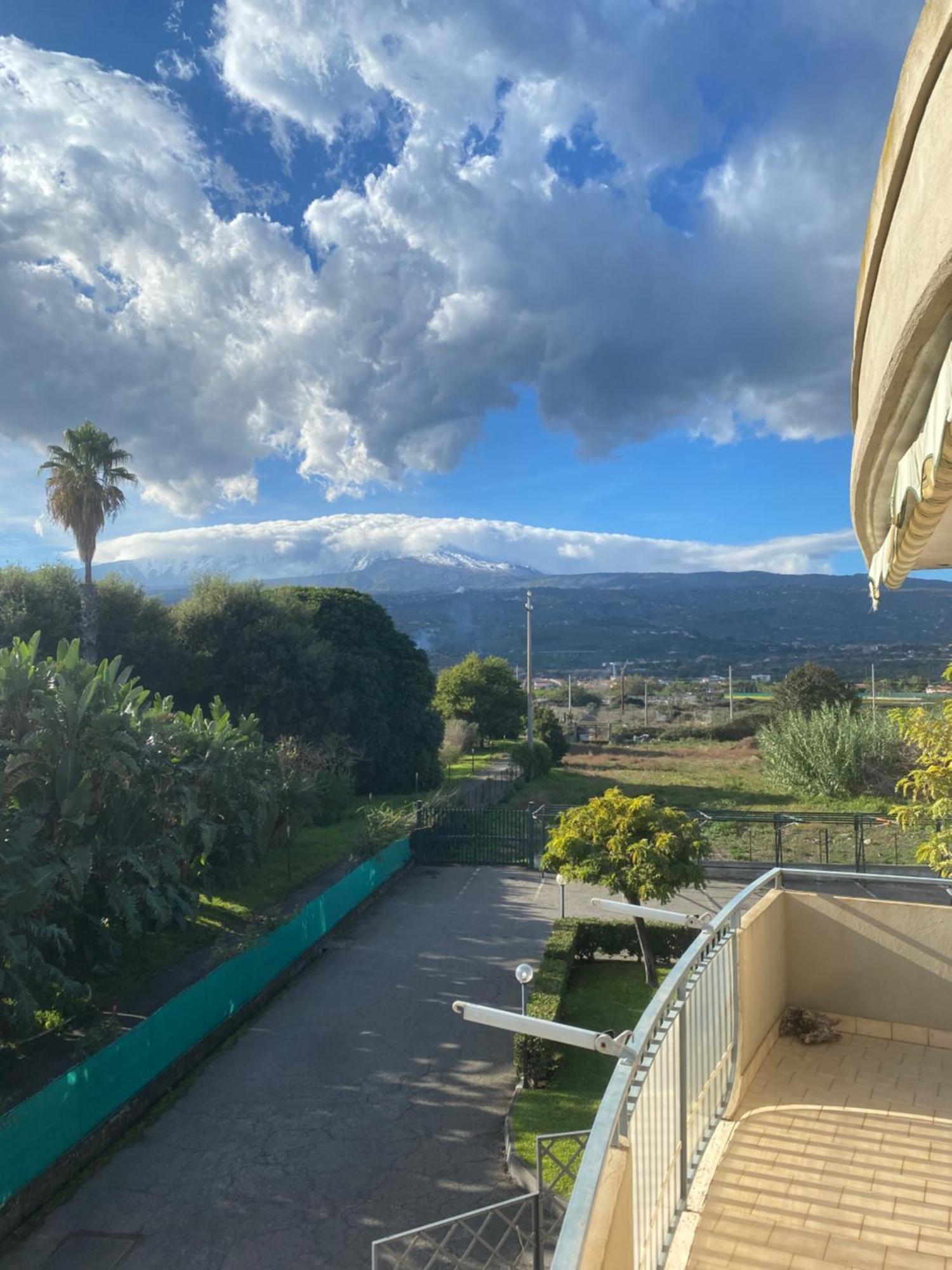 Casavacanze Onda Blu Mascali Bagian luar foto